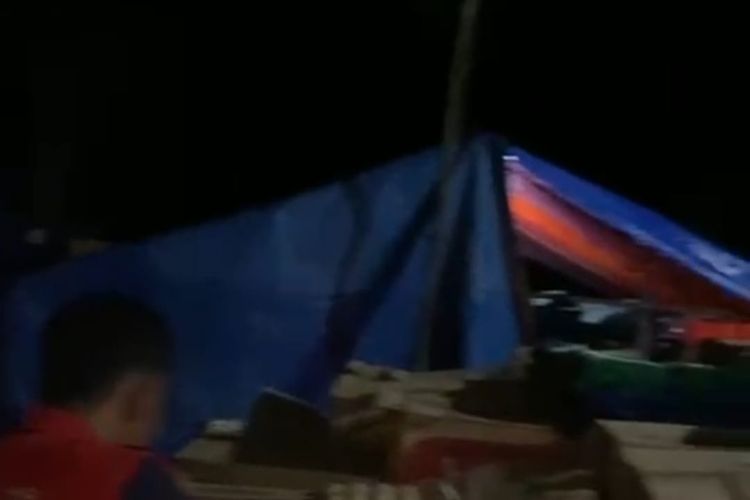 38 Hari Tanpa Listrik, Pengungsi Banjir Aceh Utara Berjuang di Kegelapan