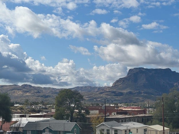 Arizona helicopter crash kills 4 after hitting slackline in canyon<br><br>