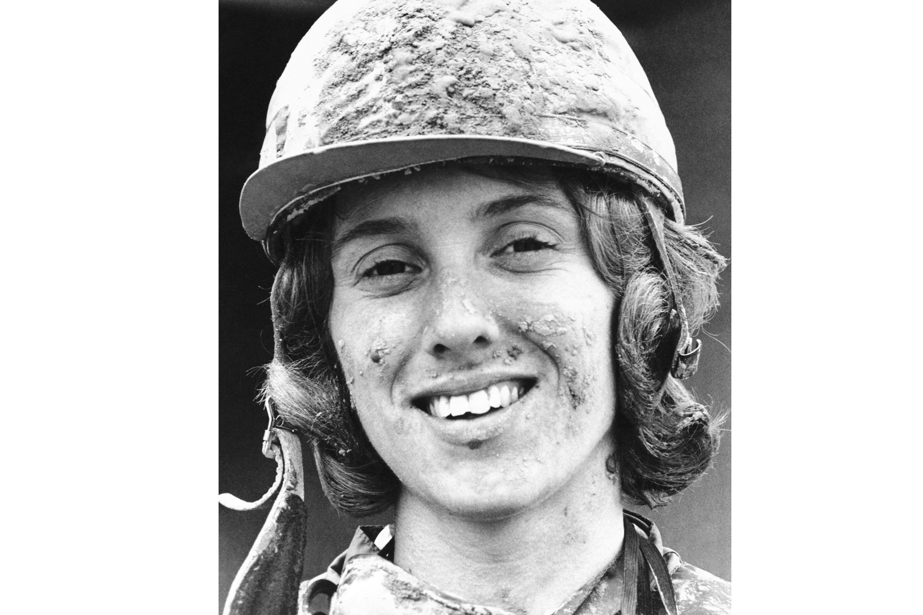 Diane Crump, the first female jockey to ride in the Kentucky Derby, dies at 77