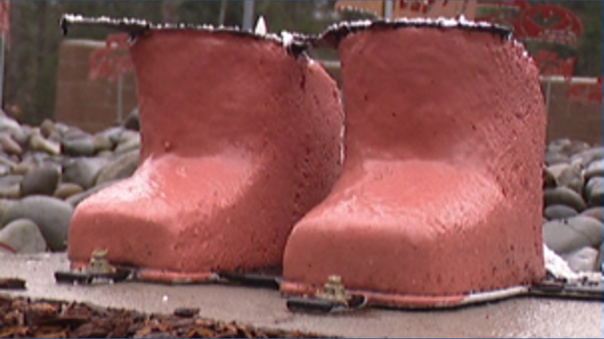 Nisqually Indian Tribe welcome figures vandalized near Nisqually state park