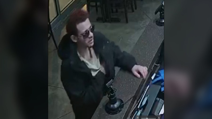 Denver police looking for aggravated robbery suspect