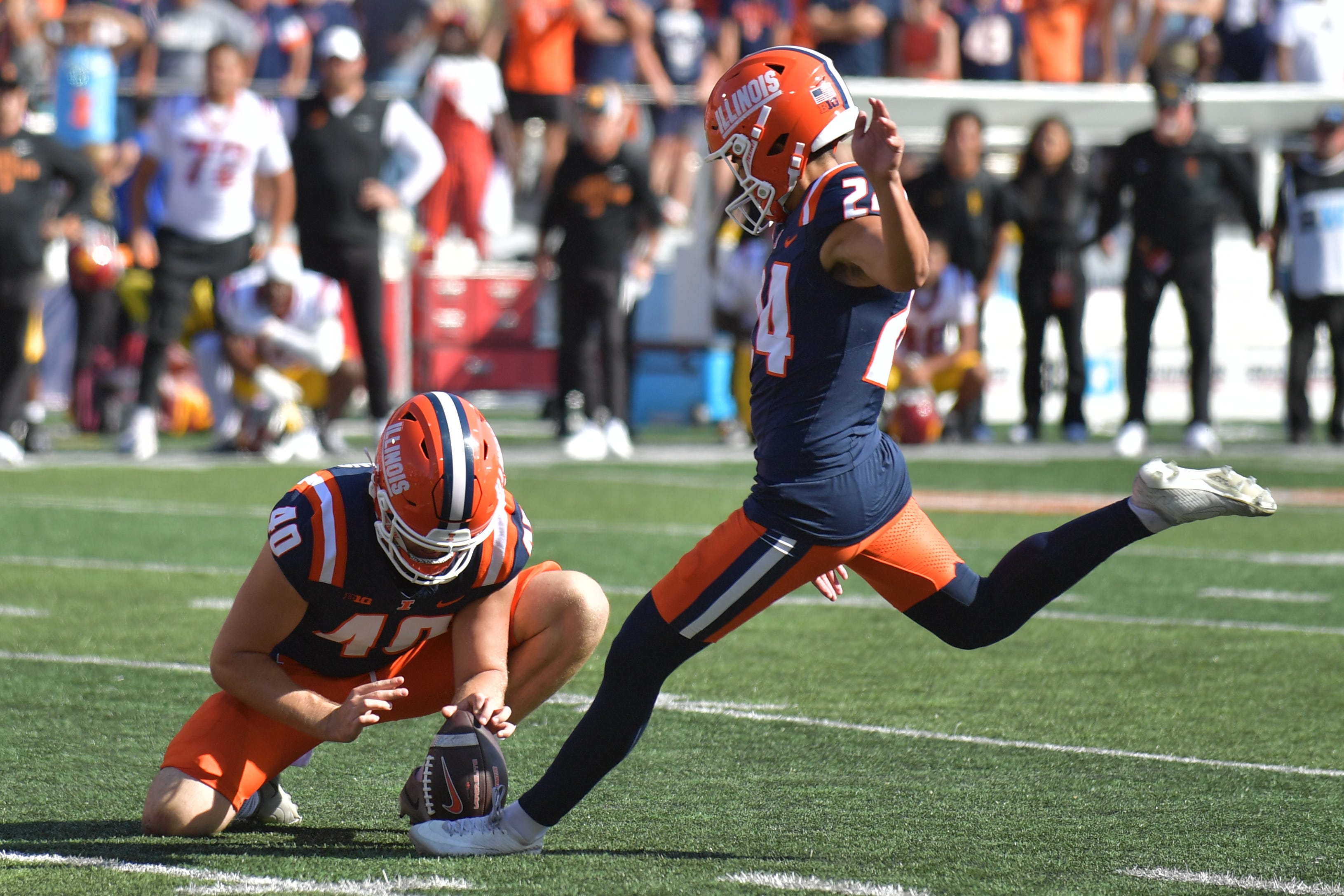 Watch new Texas A&M transfer kicker show off his impressive leg
