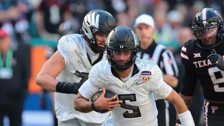 Insider drops major update on Dante Moore's potential plans for next season