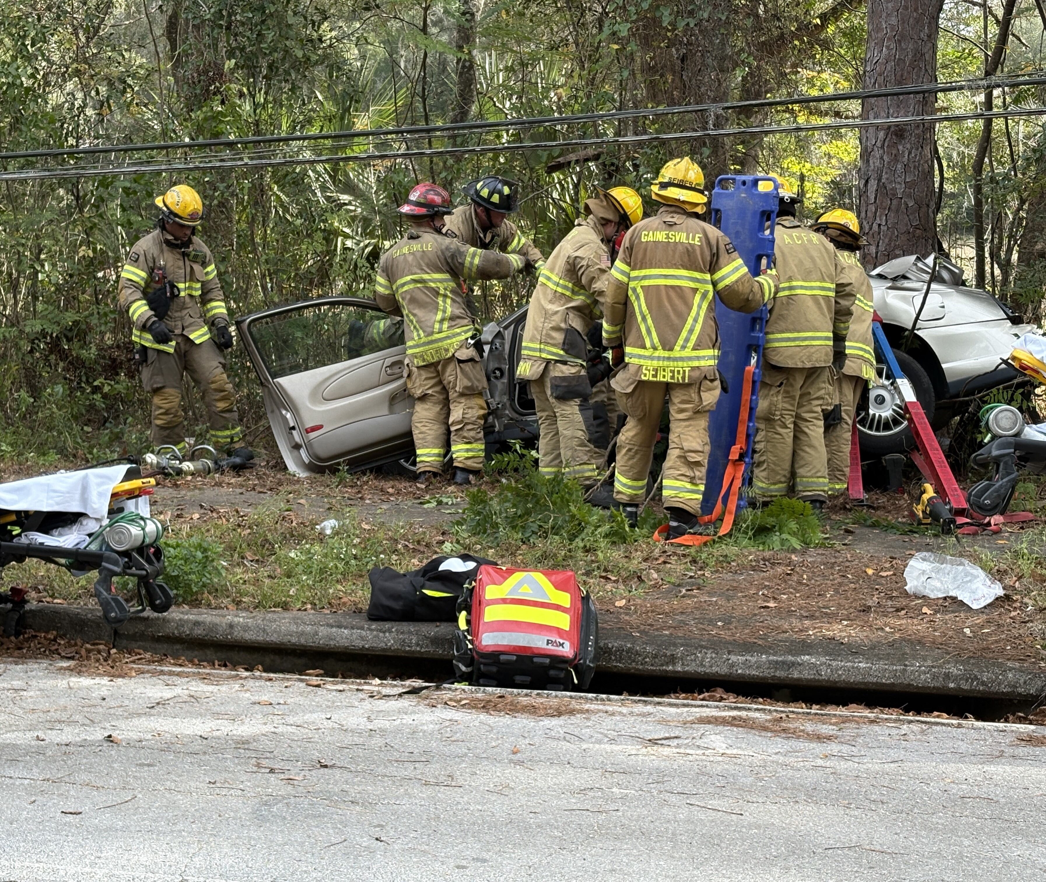 Driver hurt after hitting power pole in Gainesville