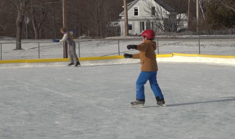 Lebanon opens two public ice rinks at Pat Walsh Park