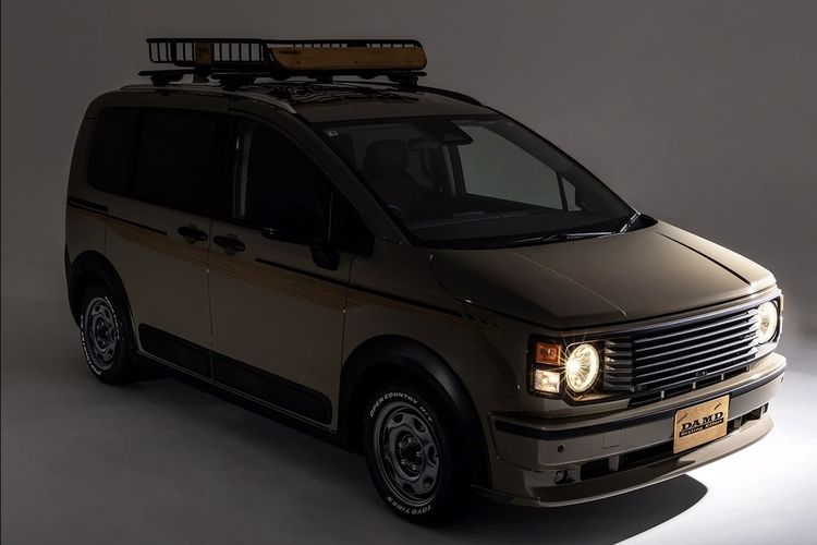 Modifikasi JDM: Honda Freed & Step WGN Khas Amerika Retro
