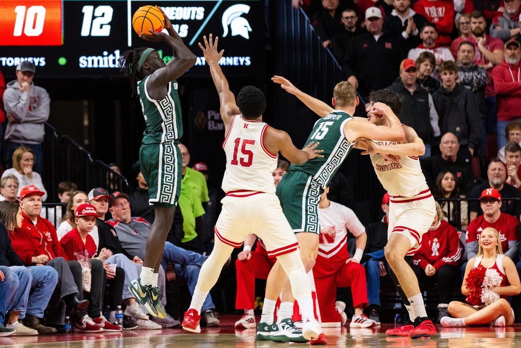 No. 13 Nebraska remains unbeaten with 58-56 win over No. 9 Spartans ...