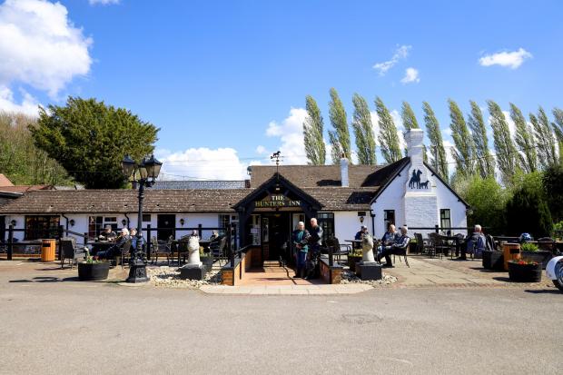 Hampshire country pub welcomes new landlords after reopening