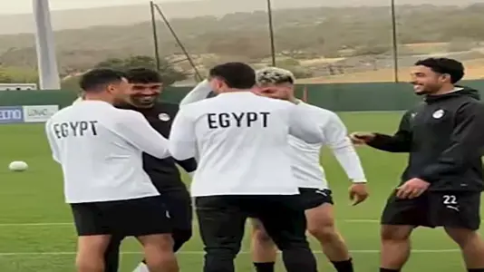 لقطة طريفة في مران منتخب مصر (9)
