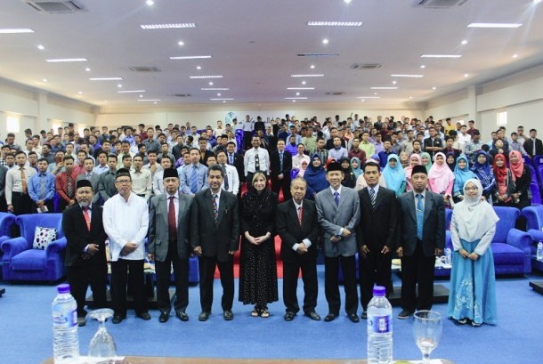 AA1TuG0f KH Amal Fathullah, Sang Pejuang Pendidikan Pesantren