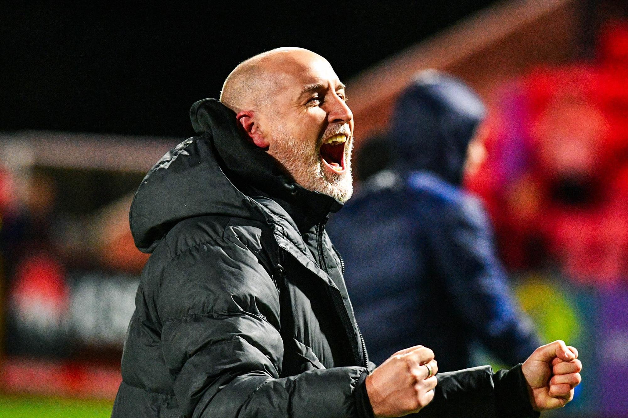 'Who can I sign that's better?': Gary Haveron delight as star striker ...