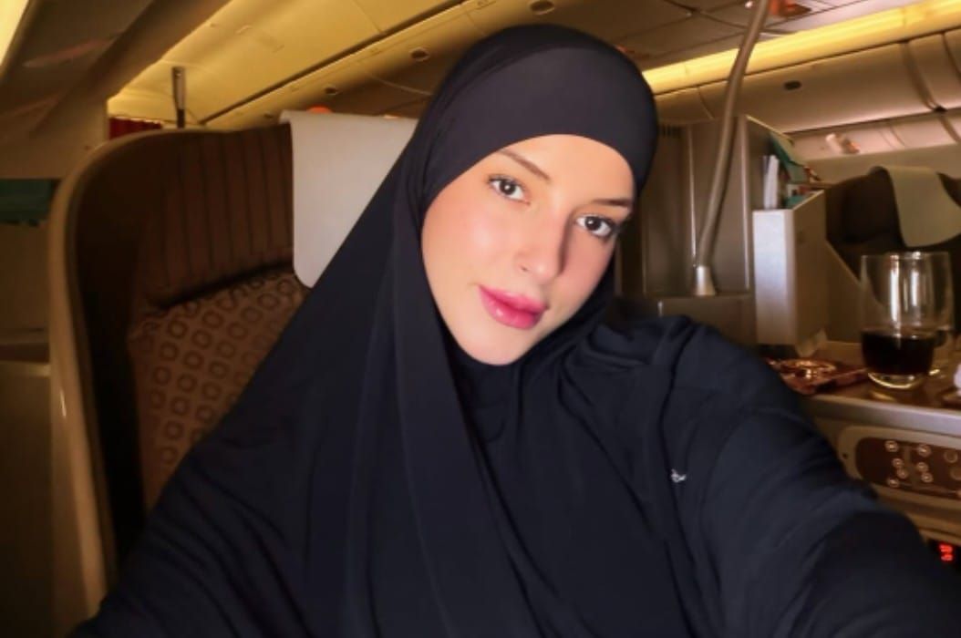 Intip 5 potret Tasya Farasya yang rayakan tahun baru 2026 dengan ibadah umrah