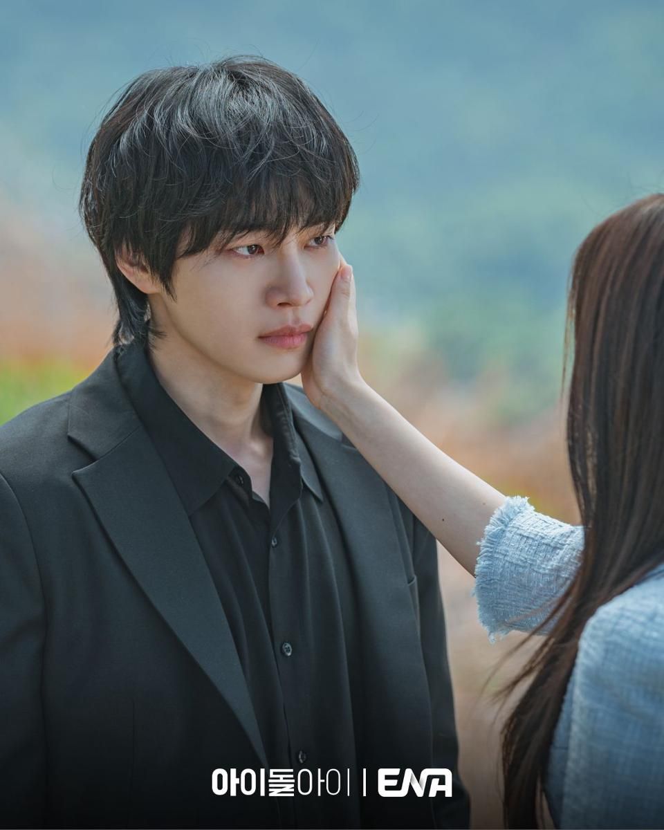 7 Momen Cemburu Se Na pada Ra Ik di Drakor Idol, Mengena!