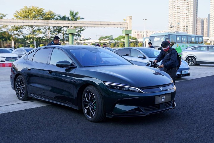 BYD Ungguli Tesla, Jadi Penjual Mobil Listrik Terbesar Dunia 2025
