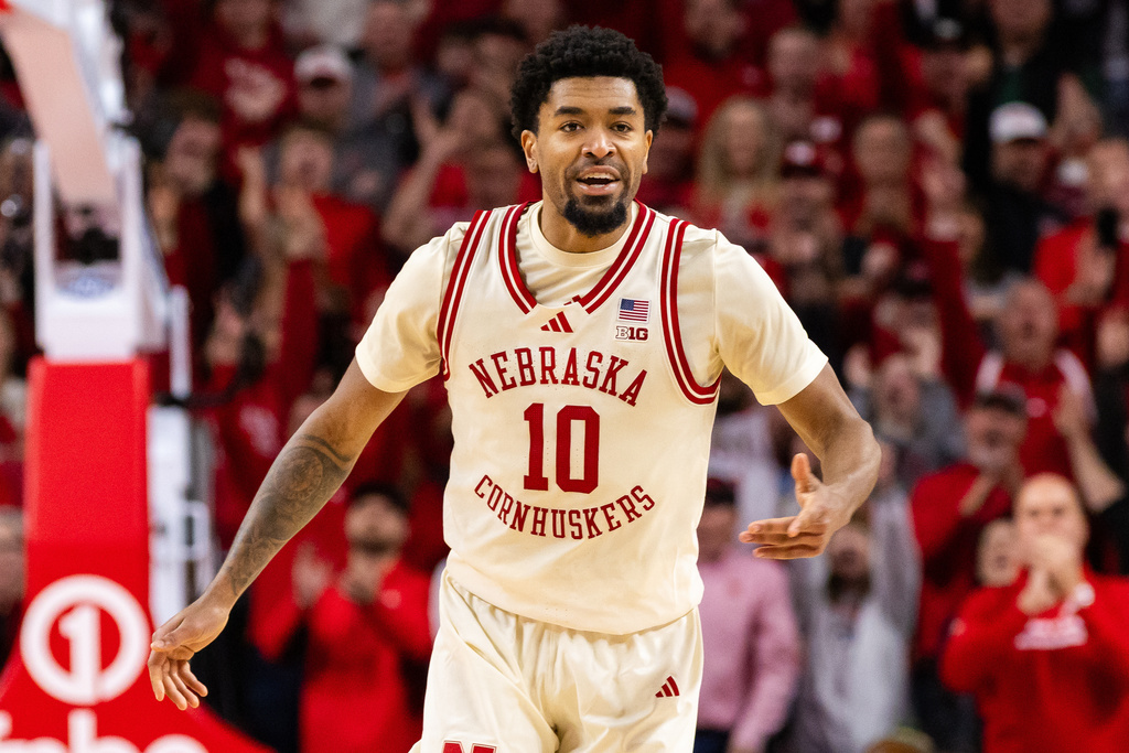 No. 13 Nebraska remains unbeaten with 58-56 win over No. 9 Spartans ...