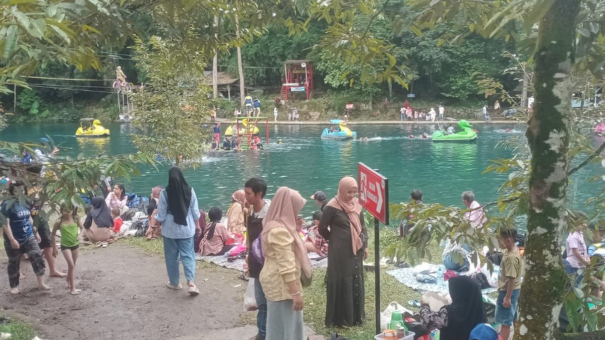 Waktu Danau Berubah Warna, Situ Cipanteun Jadi Tujuan Wisata Nataru Majalengka