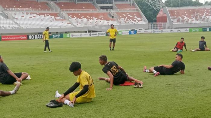 Tidak Ada yang Peduli pada Sriwijaya FC di Kandang Sendiri