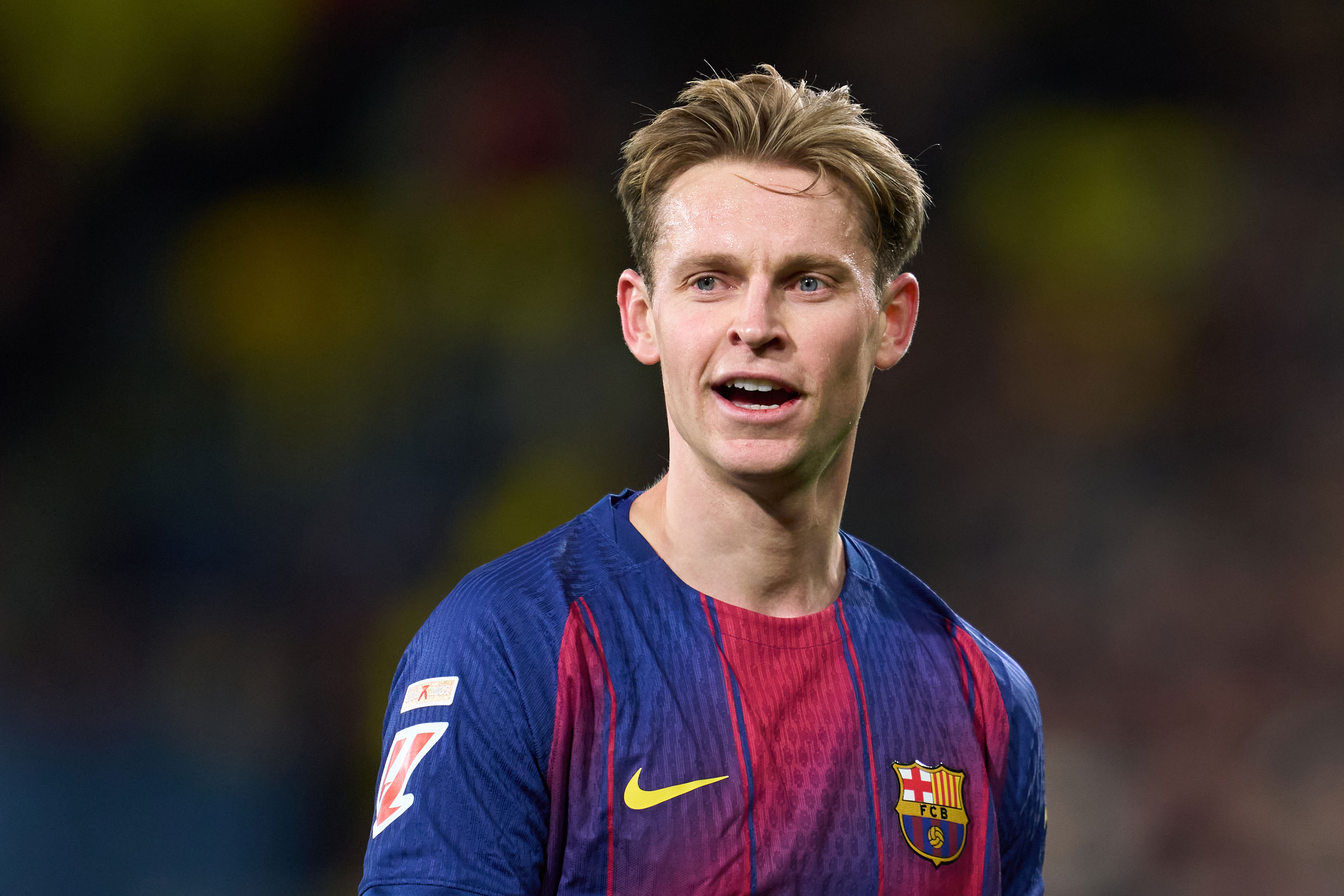 Noticias del Bayern Múnich: ¿El FC Bayern hará un fichaje sorprendente por Frenkie de Jong del FC Barcelona?; el Bayern perderá ante el fenómeno polaco; ¡y más!