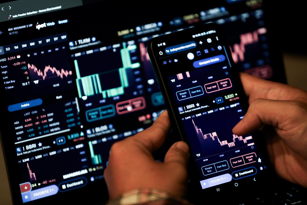 Bursa saham 2026: BBRI dan BMRI jeblok di perdagangan perdana