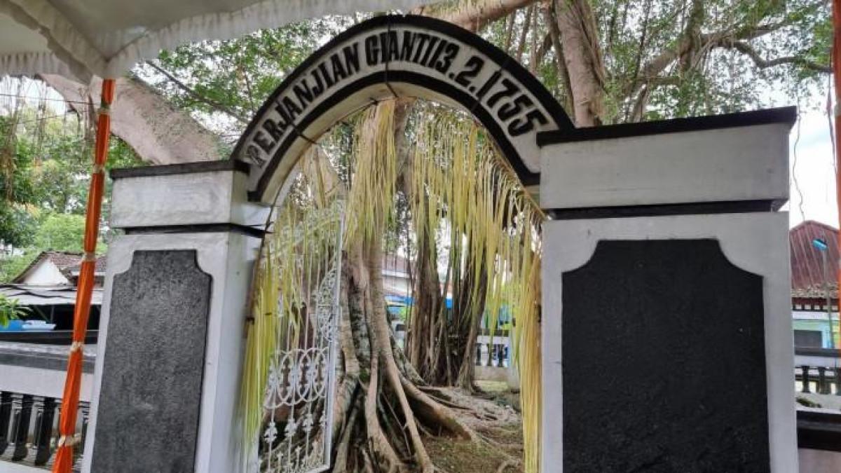 5 Wisata Sejarah di Karanganyar Jateng,Ada Situs Watu Gilang di Alas Krendowahono and De Tjolomadoe