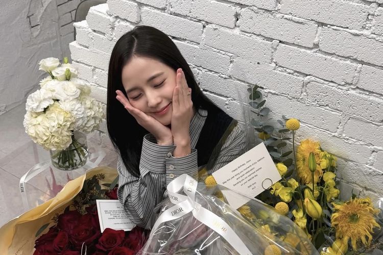 Jisoo BLACKPINK berulang tahun ke-31, intip pesan manis Rosé, Lisa, dan Jennie