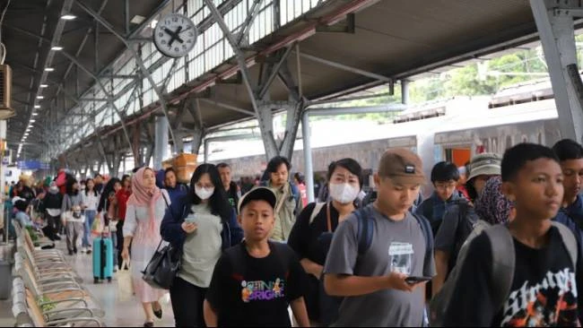 Penjualan tiket KAI tembus 4 juta, arus balik Nataru 2025/2026 mulai terasa