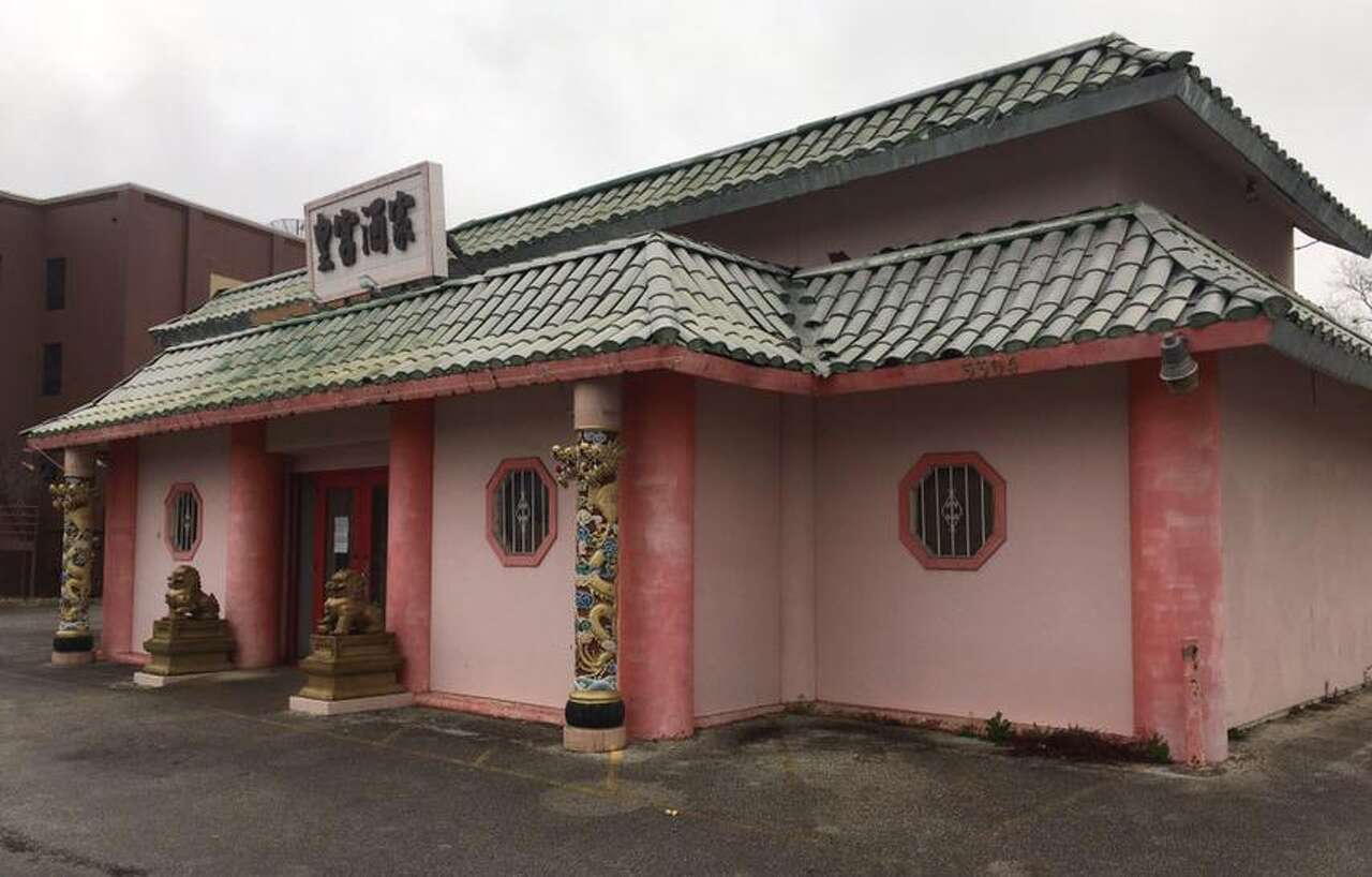 Long-forgotten pink building with San Antonio lore transforms to burger ...