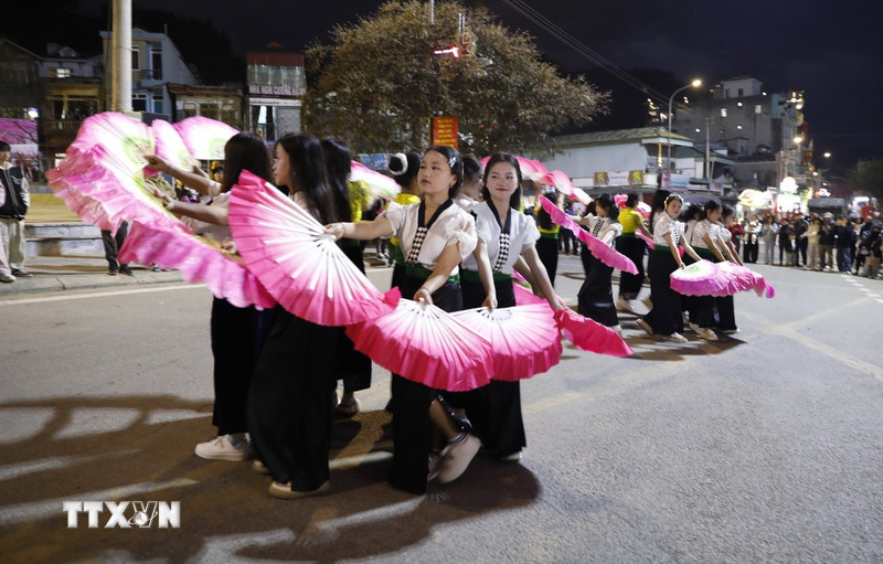 Khai mạc Festival Khèn Mông - Lễ hội hoa Tớ Dày năm 2026