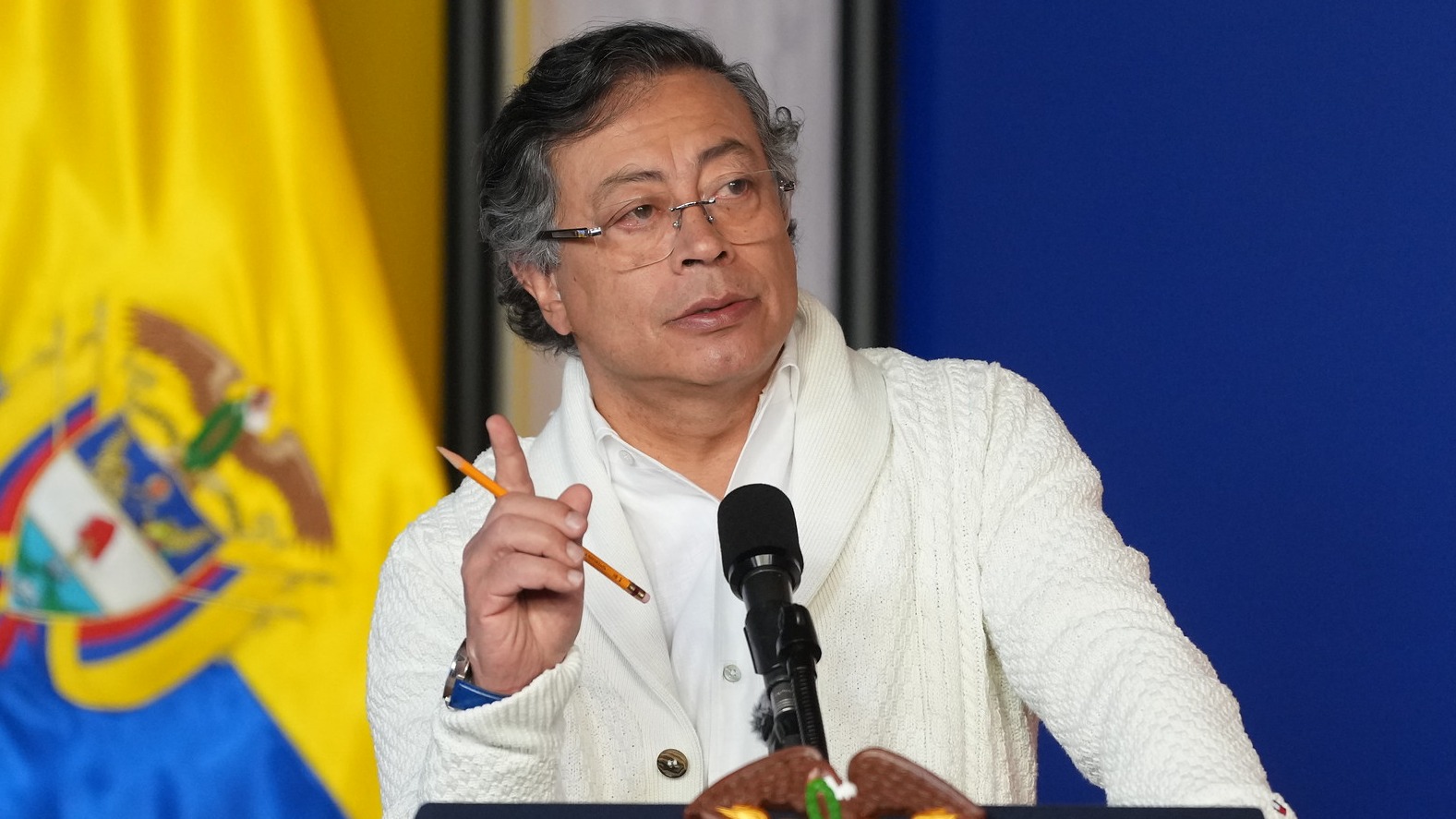 Colombia rechaza ataque en Venezuela y da asistencia a refugiados