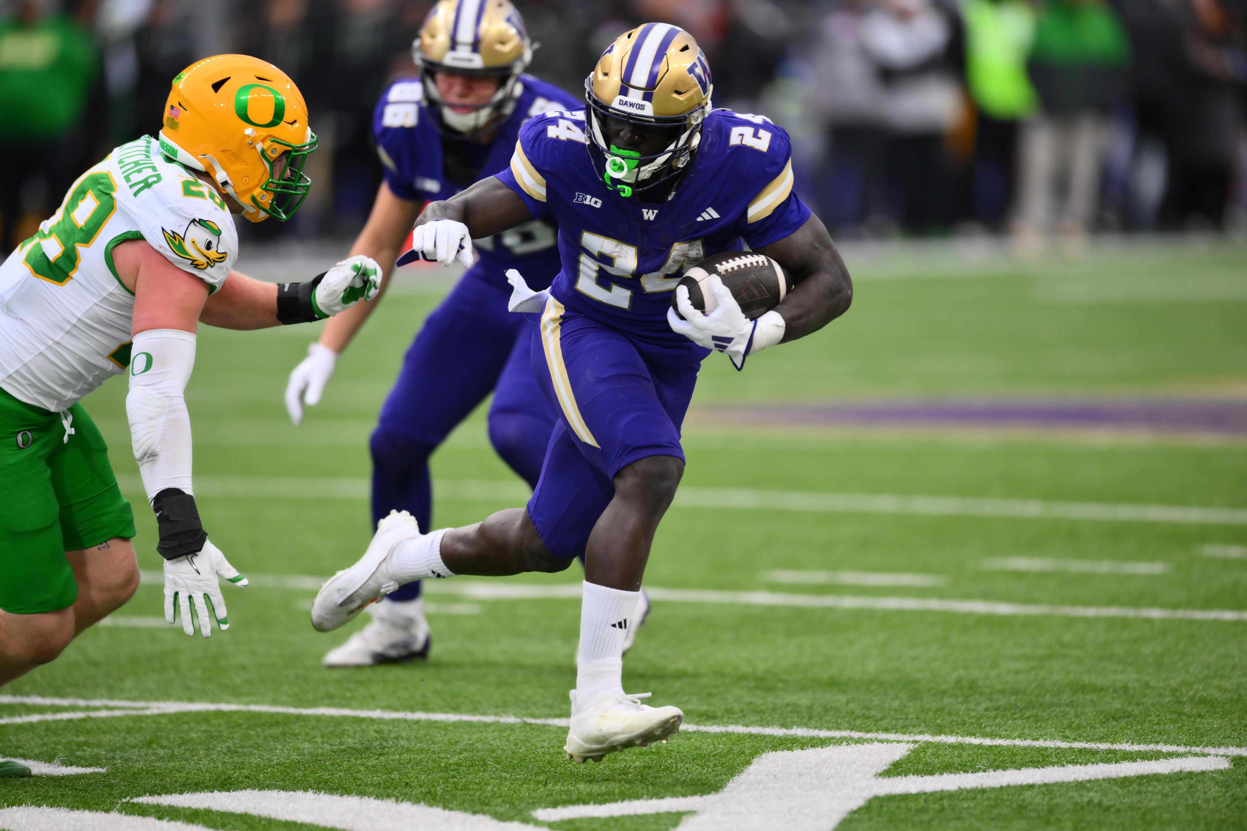 Texas A&M will reportedly host Washington transfer running back