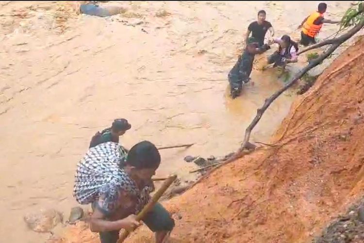 46 Warga Tapsel Dievakuasi Akibat Banjir Susulan