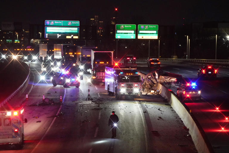 New Jersey Turnpike crash leaves one dead, one hurt in Bergen County