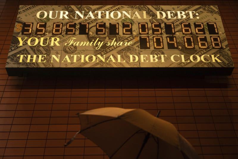 Interest on debt crosses $1T, with no signs of slowing<br><br>