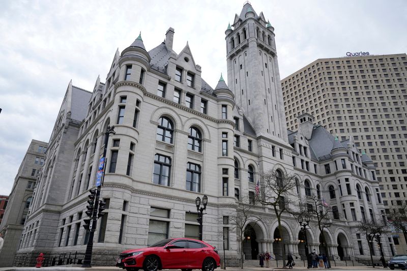 Wisconsin judge resigns after being convicted of obstructing migrant arrest<br>