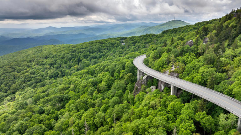 5 of America's oldest scenic byways you can still drive on