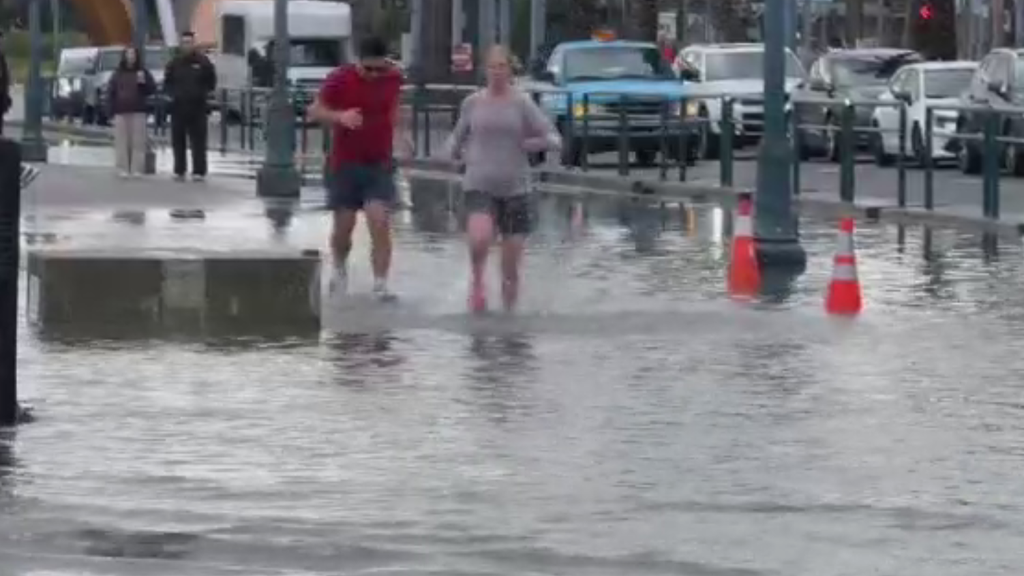 King tides, storm surge cause flooding in parts of the Bay Area ...