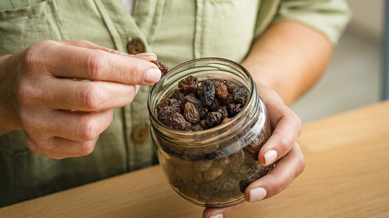 The common pantry staple that'll have robins flocking to your yard