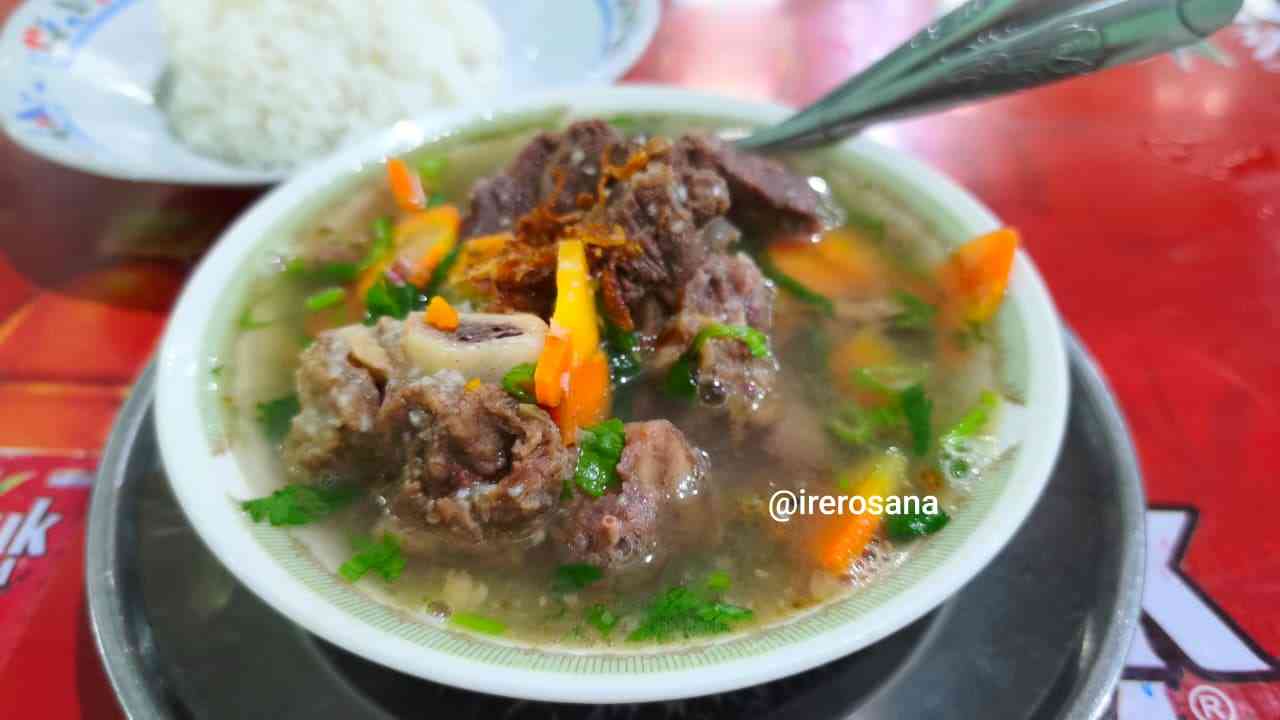 Apa jadinya ke Demak tanpa mencicipi sop balungan!