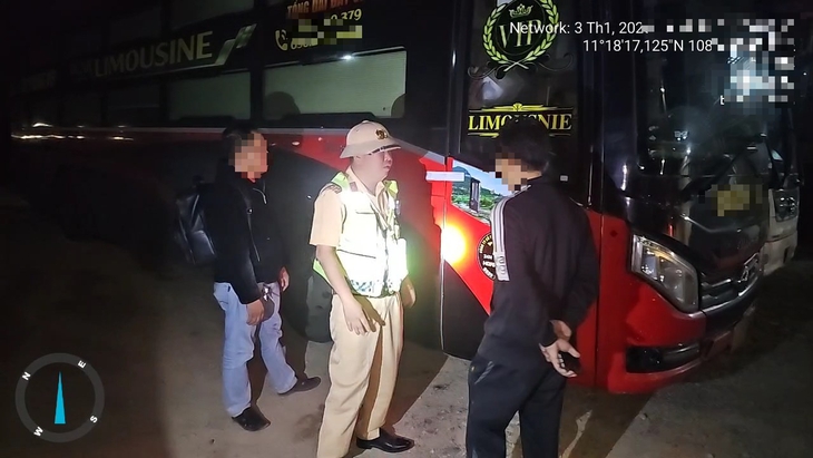 Xe khách chạy trên cao tốc Phan Thiết - Vĩnh Hảo vi phạm 4 lỗi, bị phạt hơn 61 triệu đồng