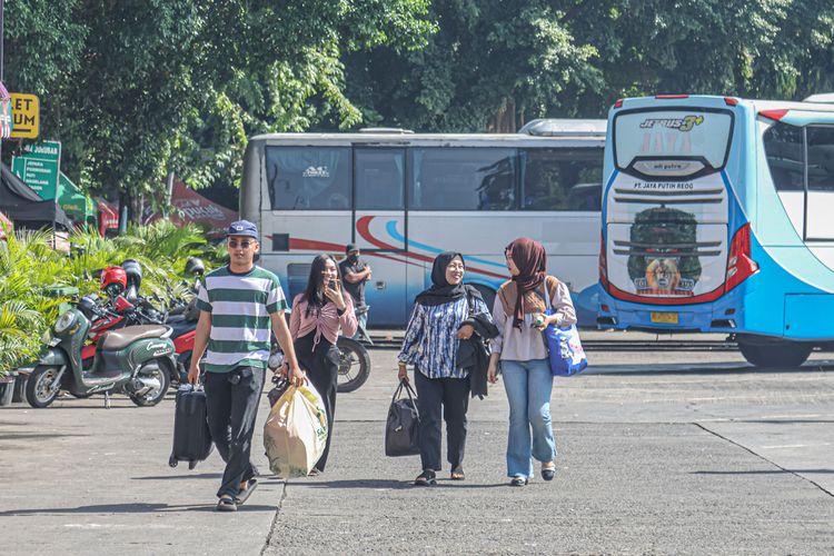 Puncak Arus Balik Nataru 2026: Terminal Kalideres Siagakan Bus TransJakarta 24 Jam