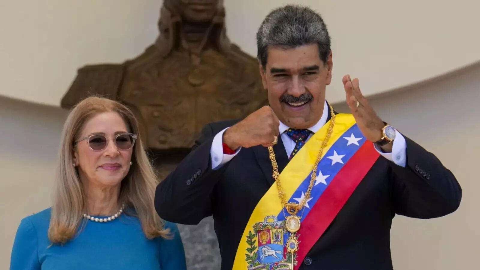 मादुरो और उनकी पत्नी को बेडरूम से घसीटकर निकाला, कैसे पकड़े गए ...