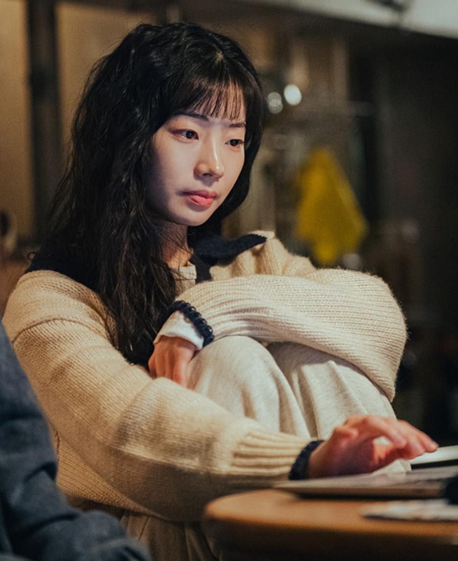 7 Bukti Seo Jun Seo dan Ji Hye On Terjebak Friendzone di Love Me