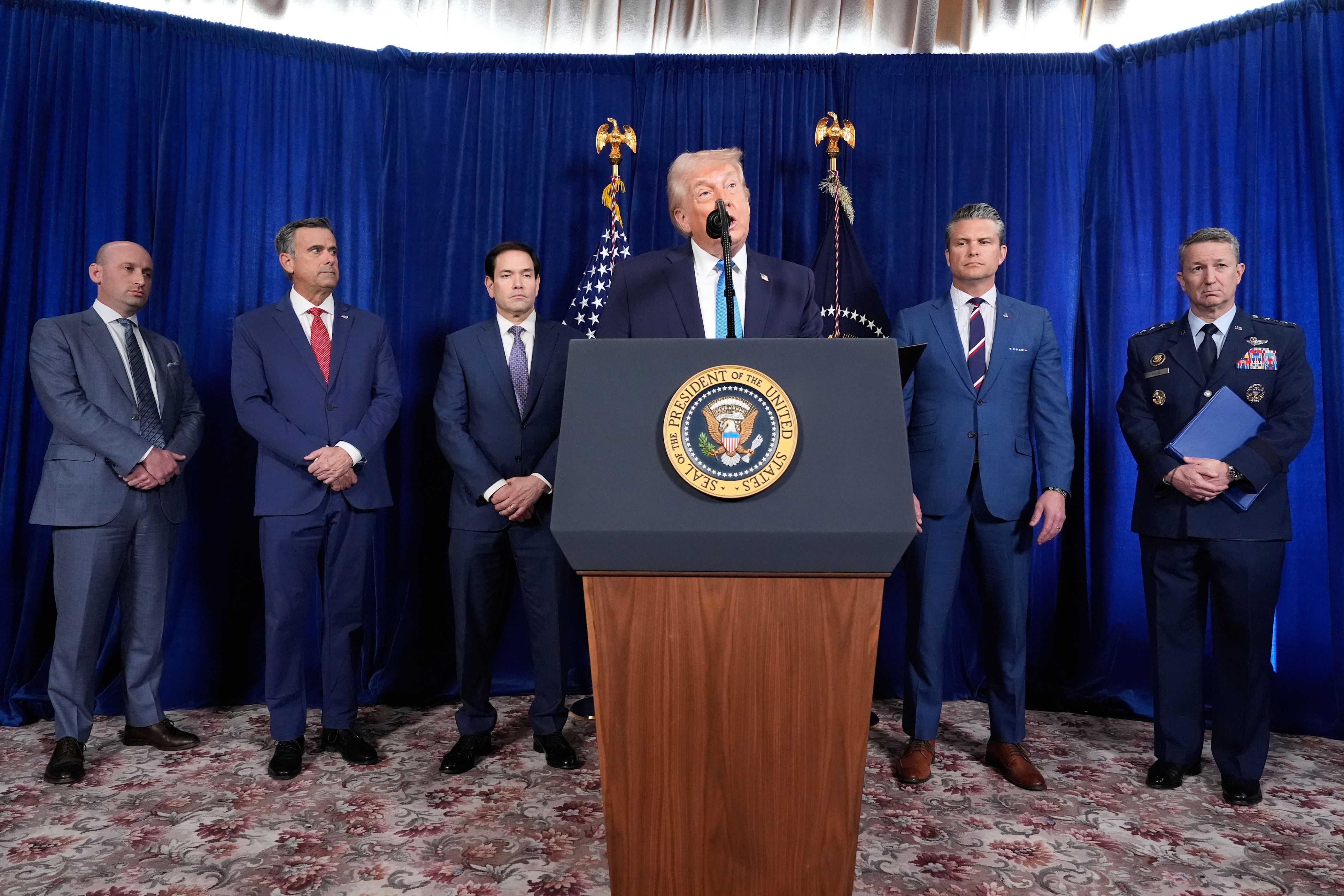 Trump amenaza a Petro tras la captura de Maduro: "Será mejor que se cuide"