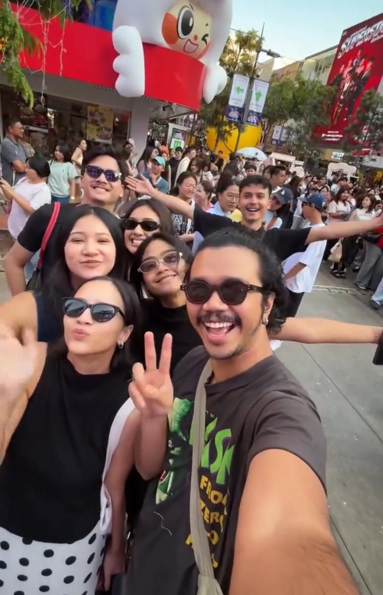 7 potret Baskara Mahendra dan kawan-kawan artis liburan seru di Bangkok