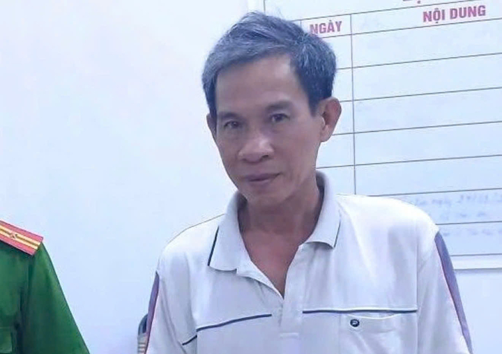 Bắt chủ shop quần áo hãm hại bé gái ở An Giang