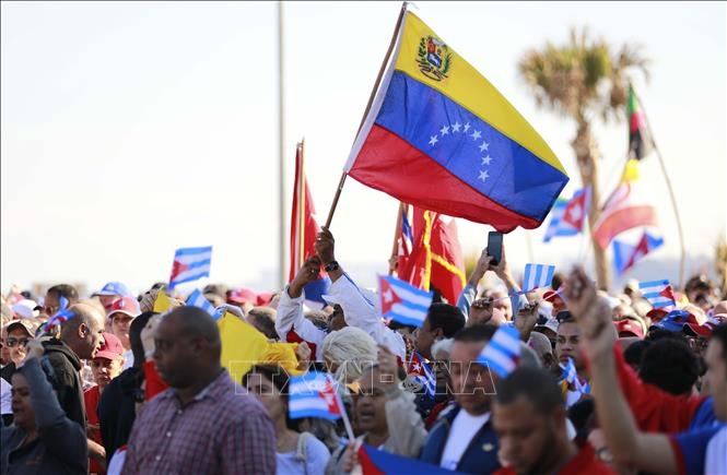 Người dân Cuba xuống đường lên án hành động quân sự của Mỹ, khẳng định tiếp tục đoàn kết với nhân dân Venezuela