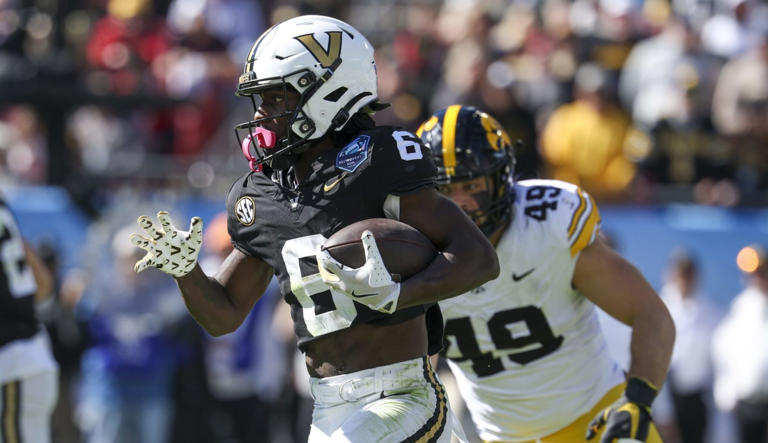 Vanderbilt receiver Tre Richardson entering NCAA transfer portal