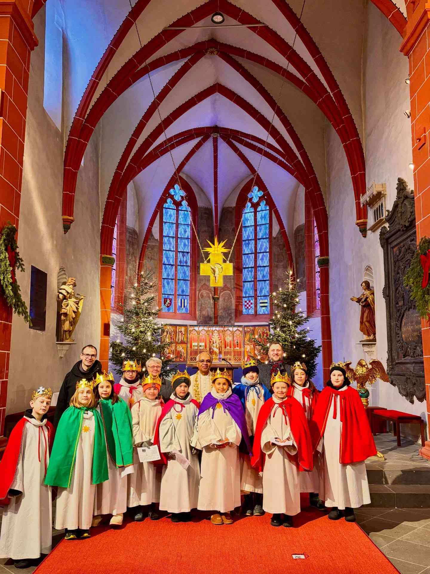 Anak-Anak Sternsinger Jerman Kumpulkan Dana dan Bagikan Berkat