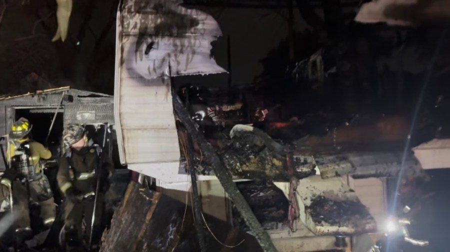 3 dogs die in Fresno trailer fire