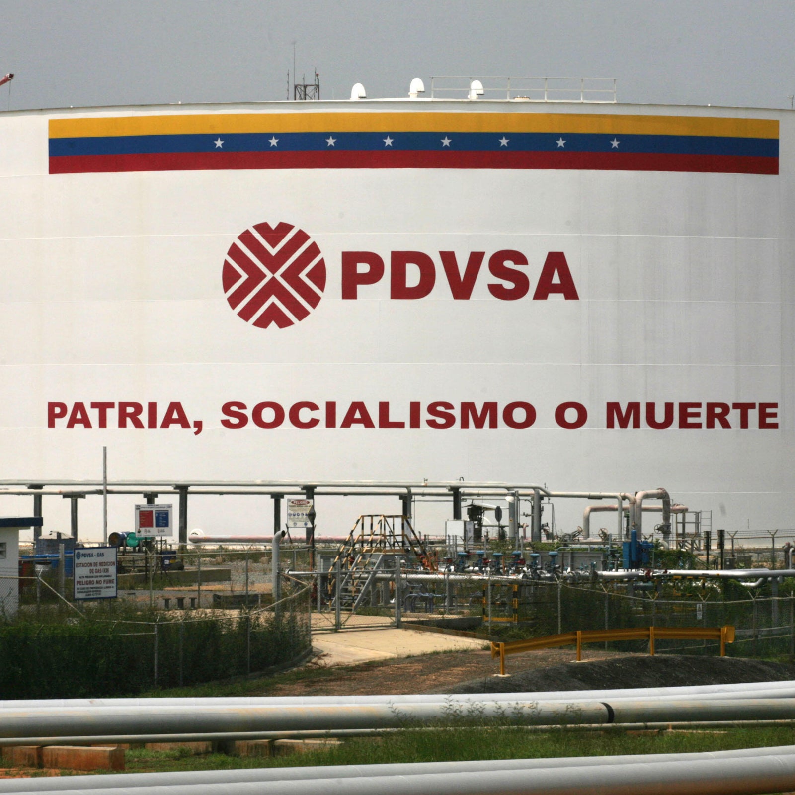 US seeks to tap Venezuela's vast oil reserves after military strikes